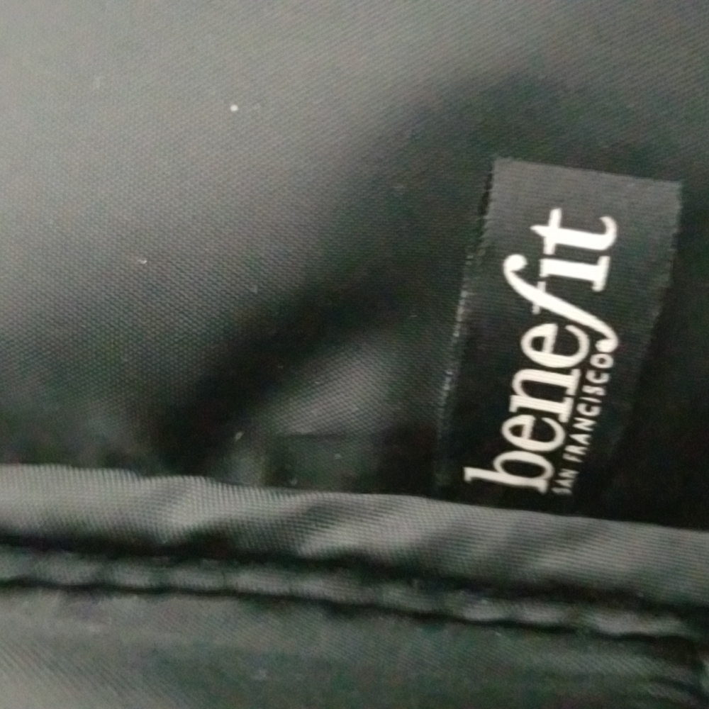 BENEFIT LAUGHTER IS THE BEST COSMETIC, MAKEUP BAG - Picture 6 of 8